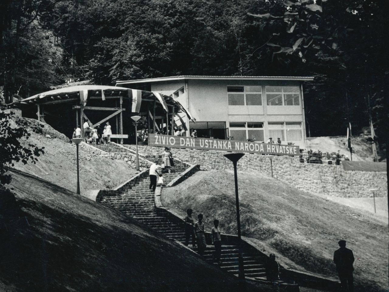 Sljeme. Gračani, donja stanica žičare otvorene 27. srpnja 1963. godine